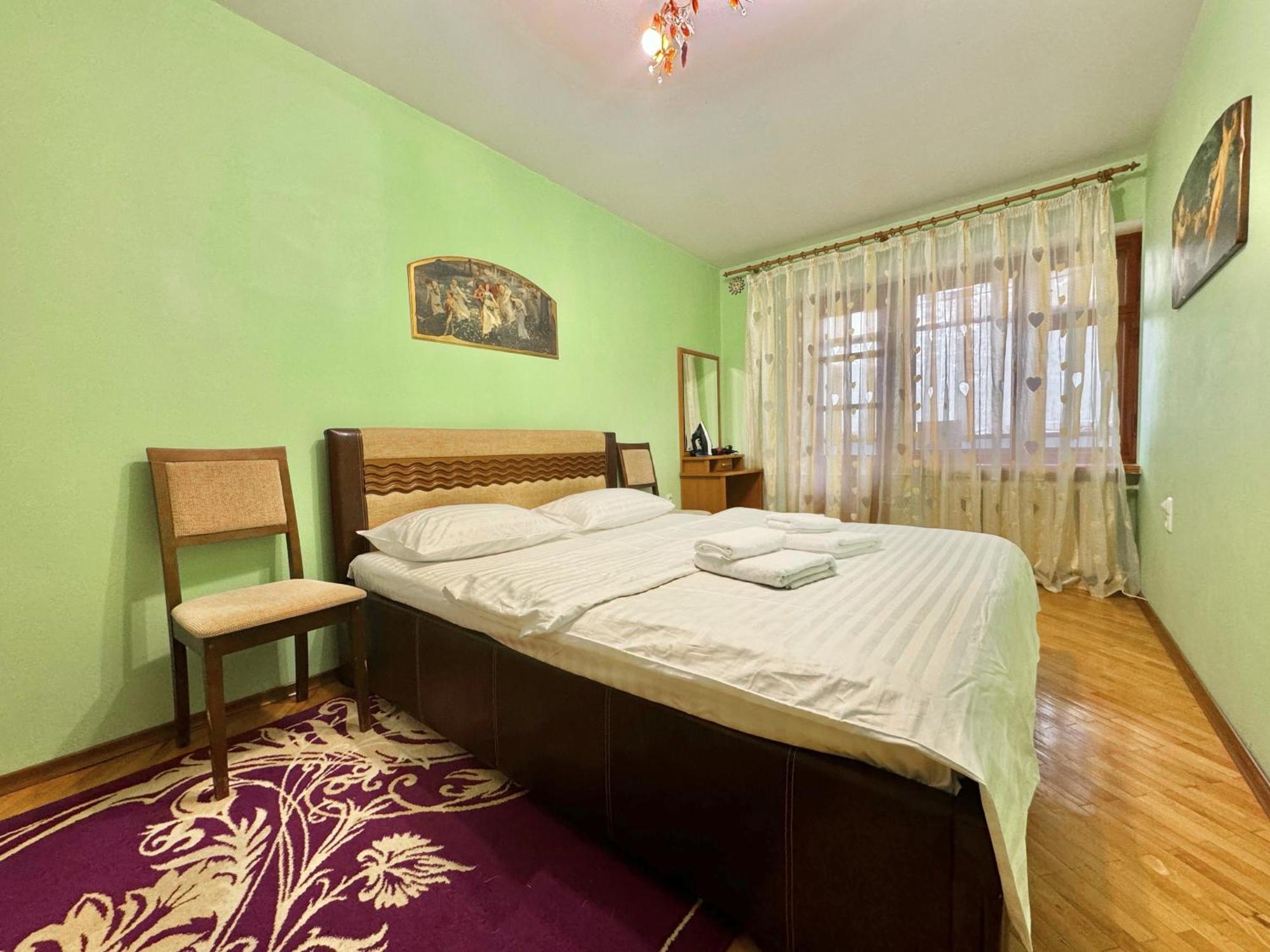 Apartpoltava: Cozy 3-Bedroom City Center Apartment Exterior photo